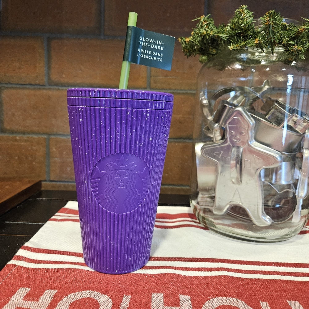 Starbucks NWT Limited Edition Glow In The Dark Purple Splatter tumbler